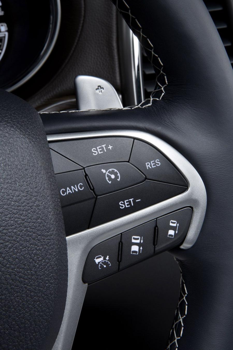  Jeep Grand Cherokee Limited 2014 года  (фото 13 из 44)